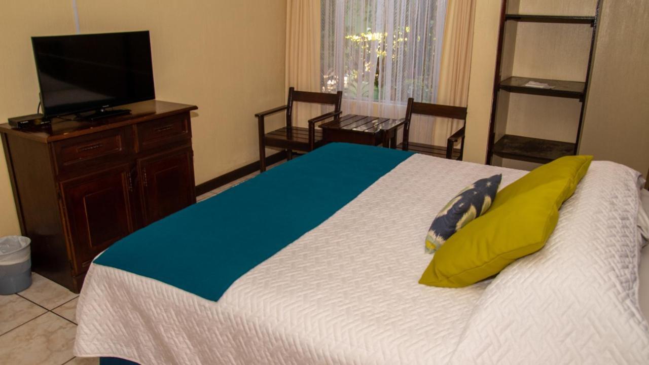 Resort Y Parque Acuatico Valle Dorado El Rosario エクステリア 写真